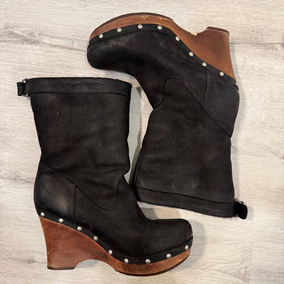 UGG Leather Carnegie Wood Sole Studded Wedge Boots Size 9 - Picture 1 of 14